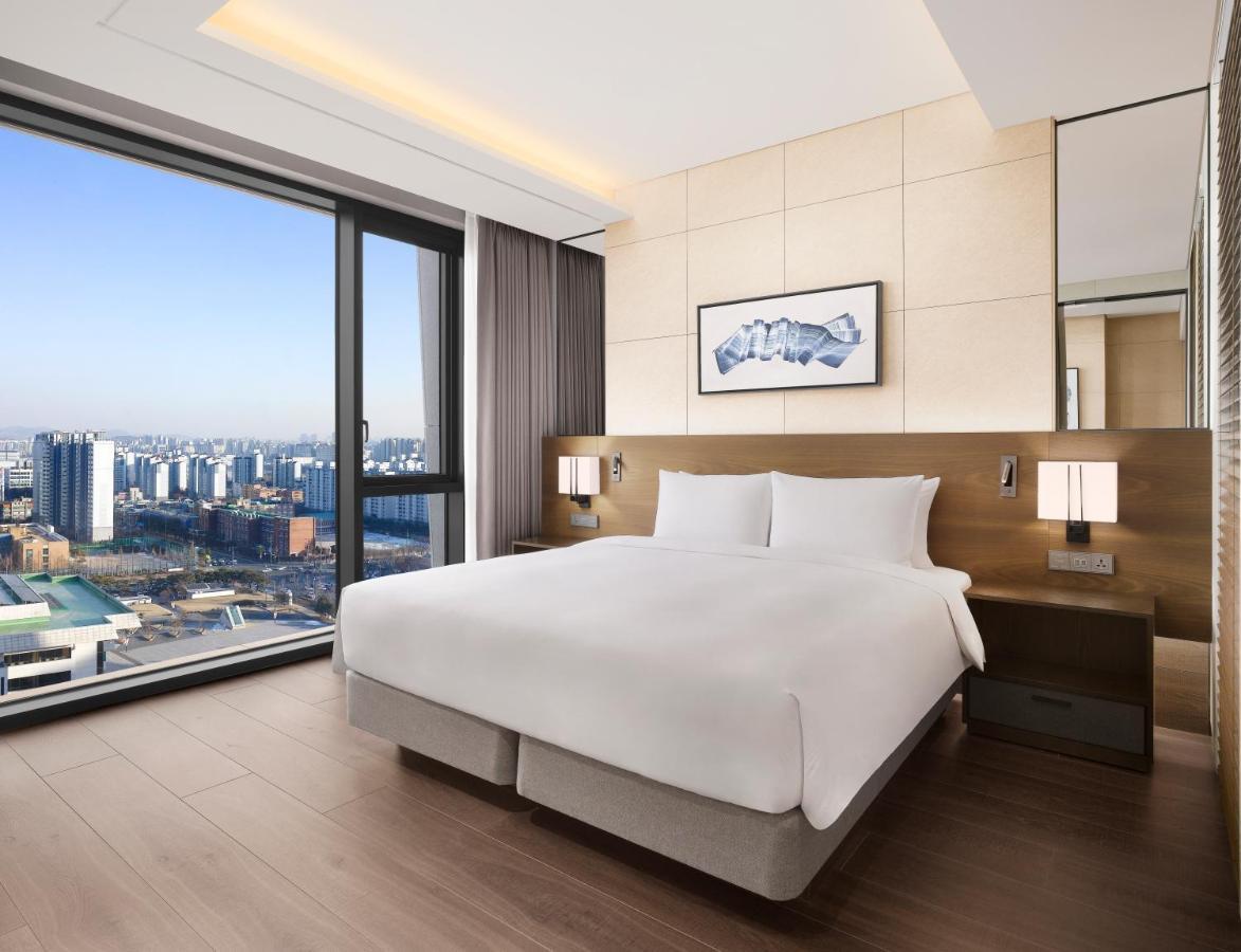Four Points By Sheraton Suwon Exteriör bild