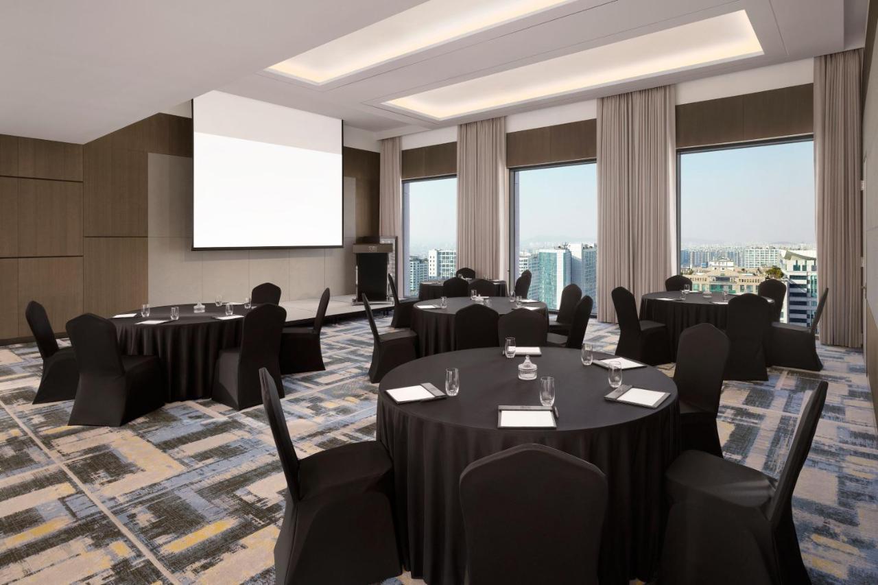 Four Points By Sheraton Suwon Exteriör bild