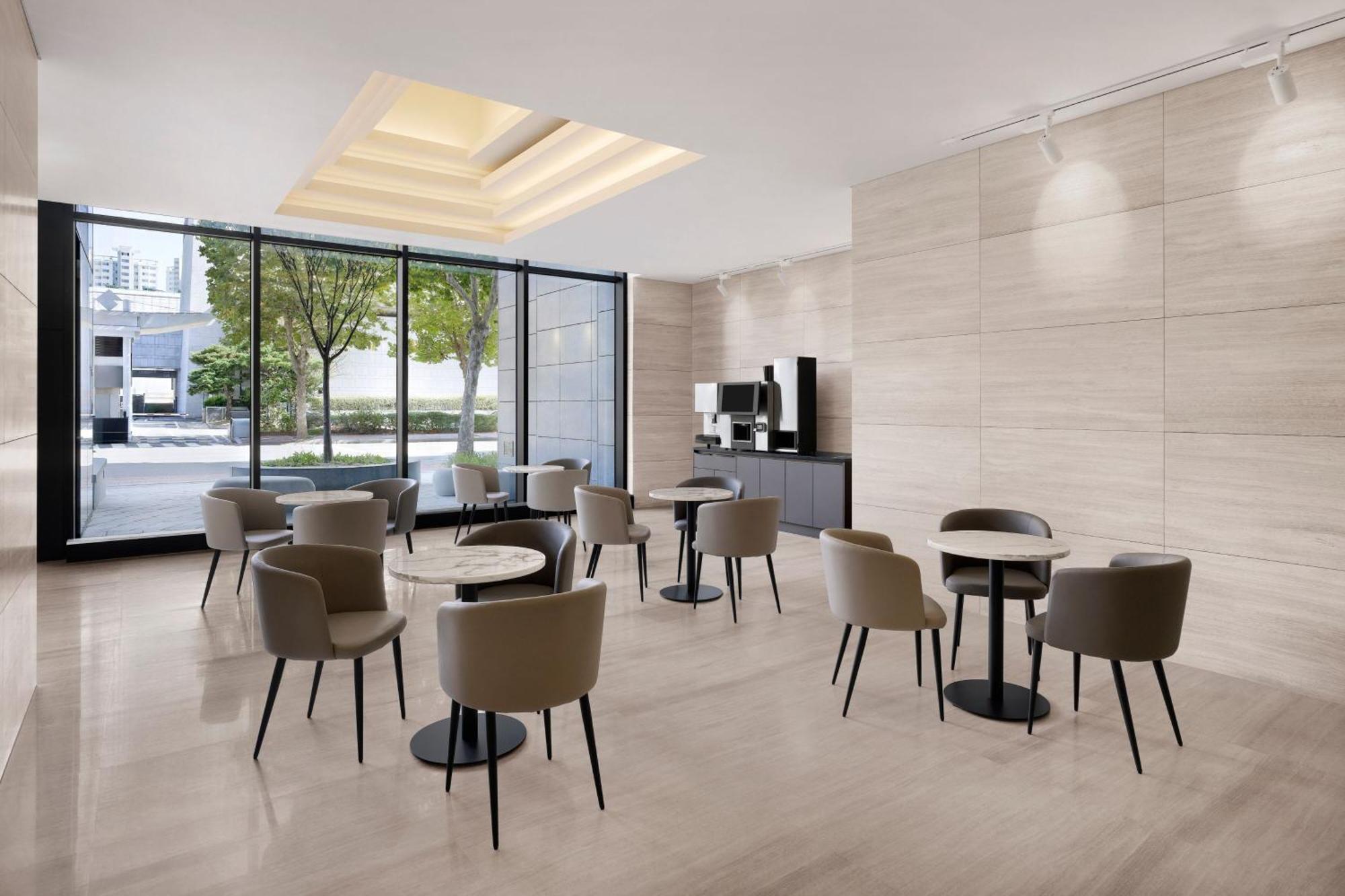 Four Points By Sheraton Suwon Exteriör bild