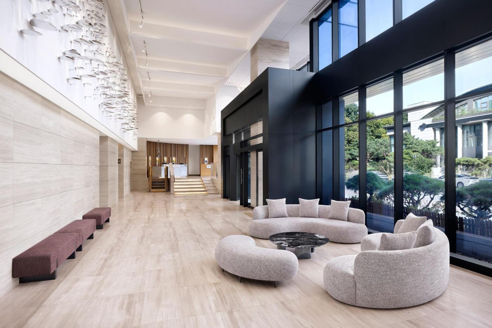 Four Points By Sheraton Suwon Exteriör bild