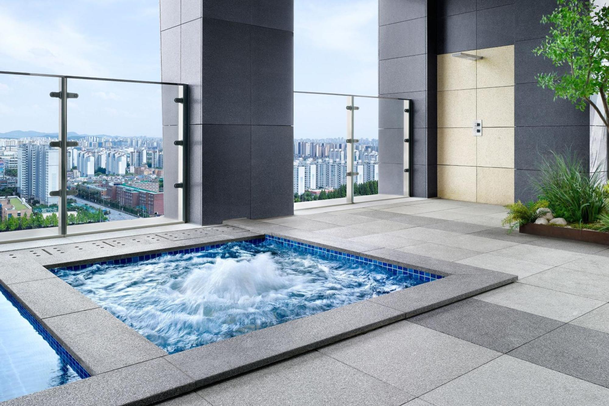 Four Points By Sheraton Suwon Exteriör bild