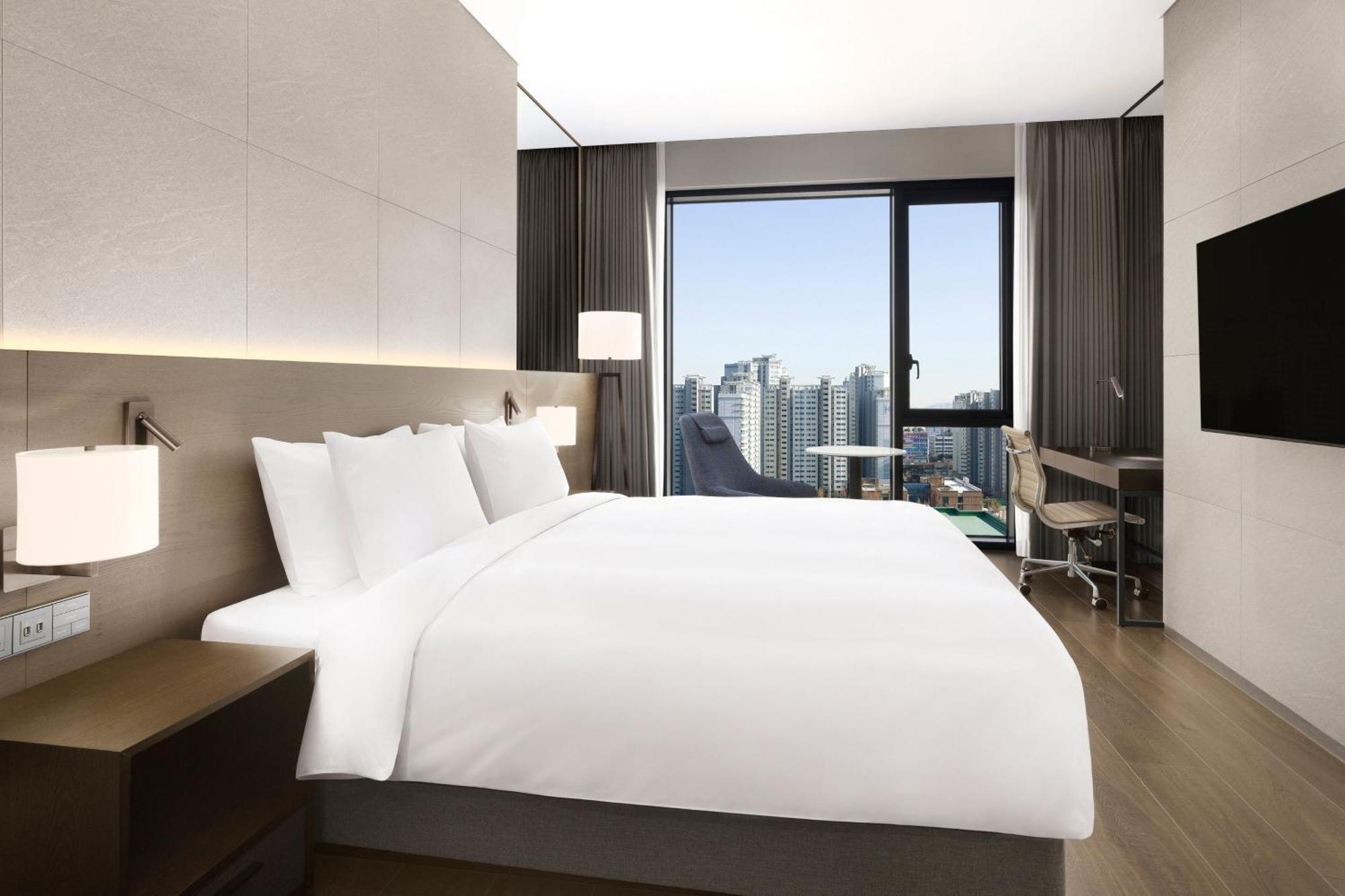 Four Points By Sheraton Suwon Exteriör bild