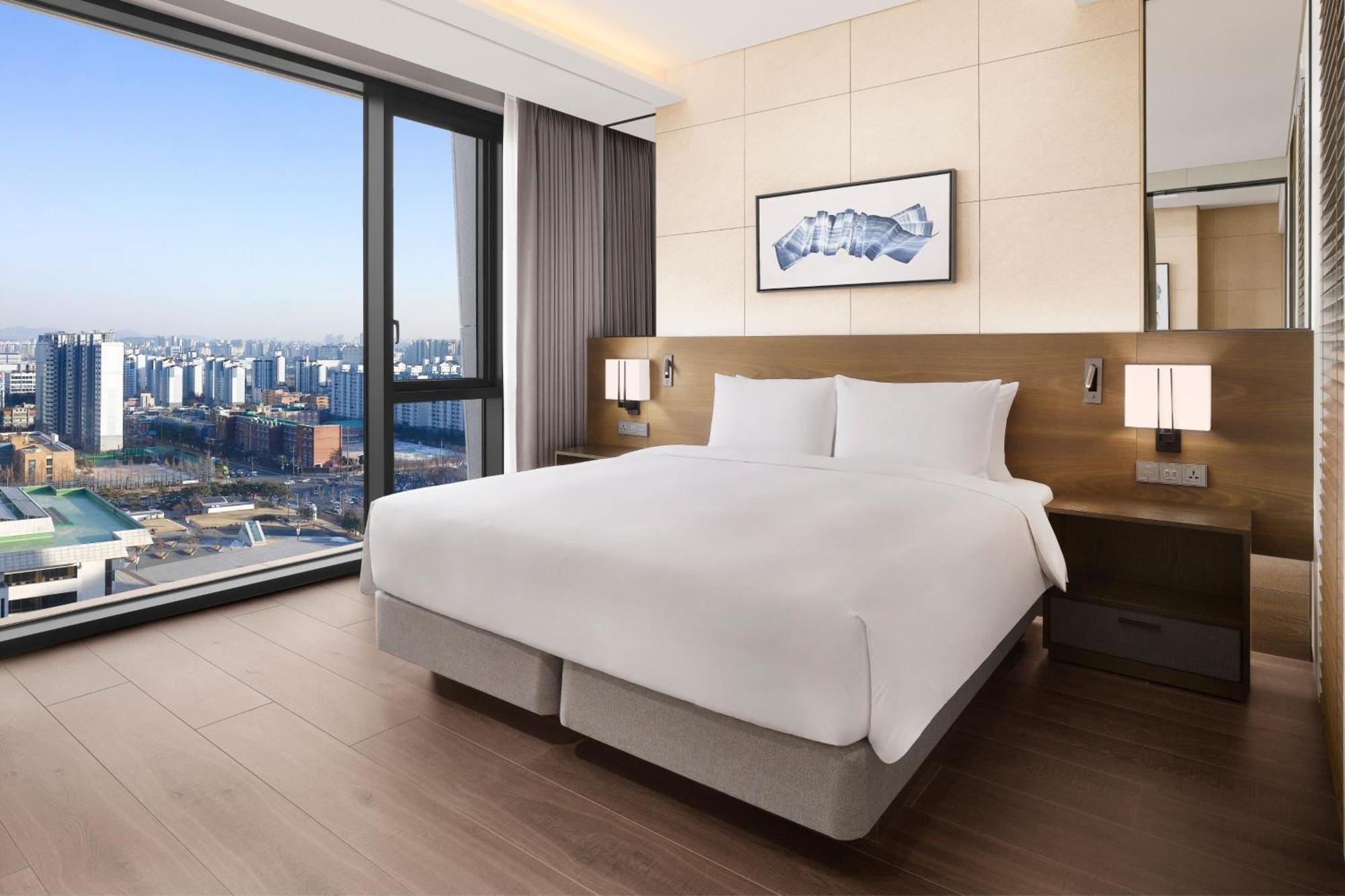 Four Points By Sheraton Suwon Exteriör bild